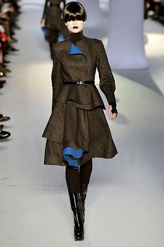 Look 15